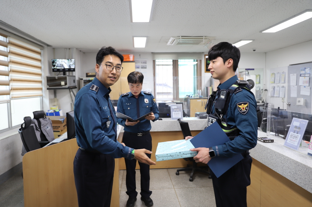 지역경찰관서 방문 유공자 포상-IMG_0024